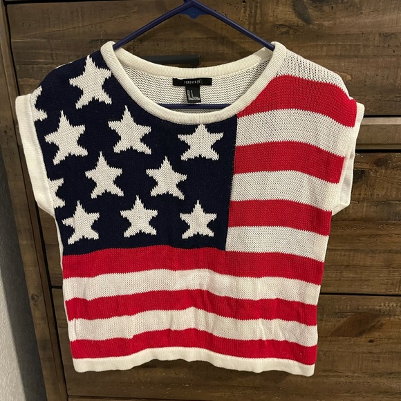 Forever 21 Sweaters - Forever 21 Flag Sweater. Size Small